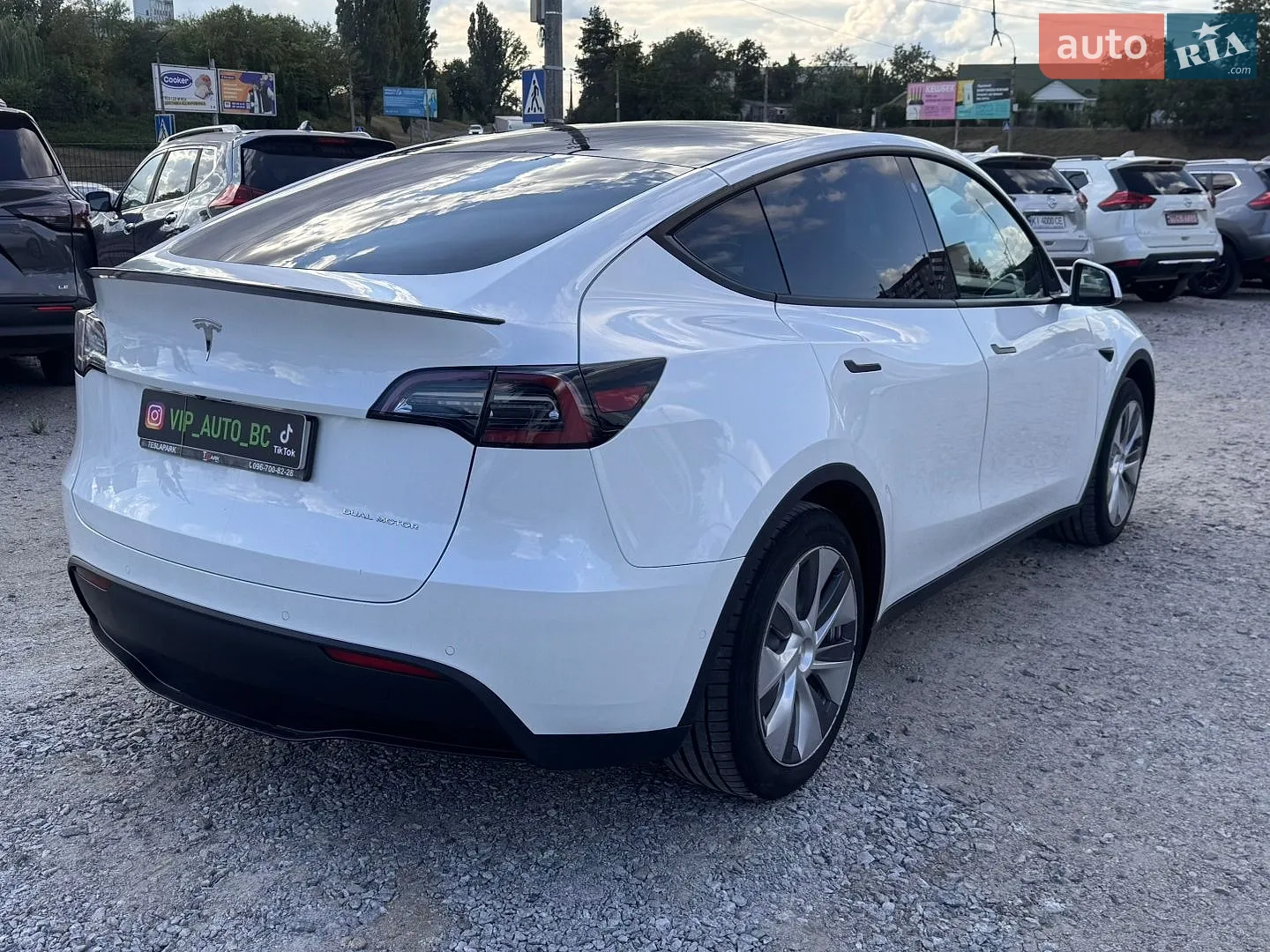 2020 Tesla Model Y - мініатюра 8