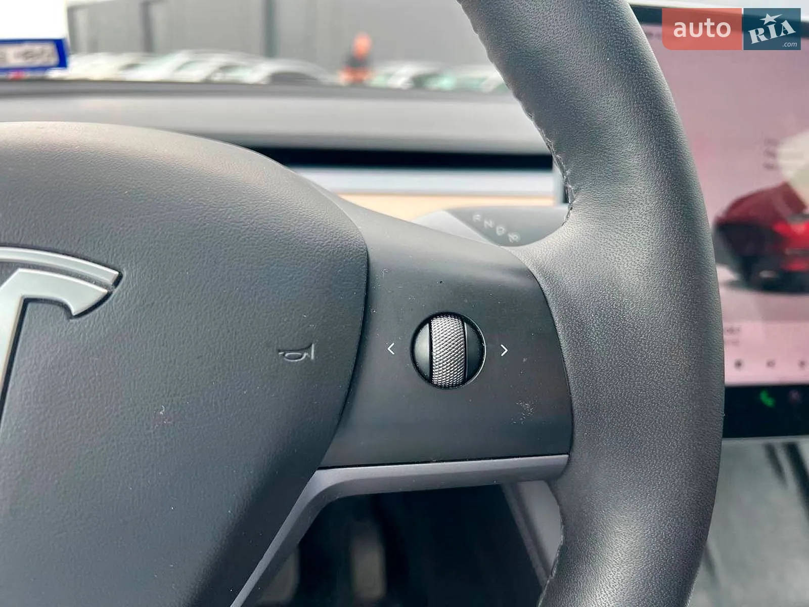2024 Tesla Model Y - мініатюра 23