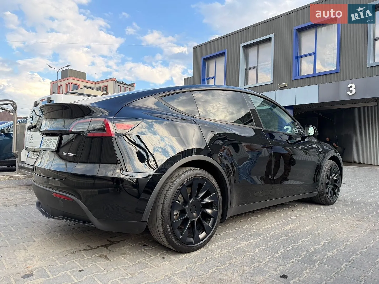 2024 Tesla Model Y - мініатюра 7
