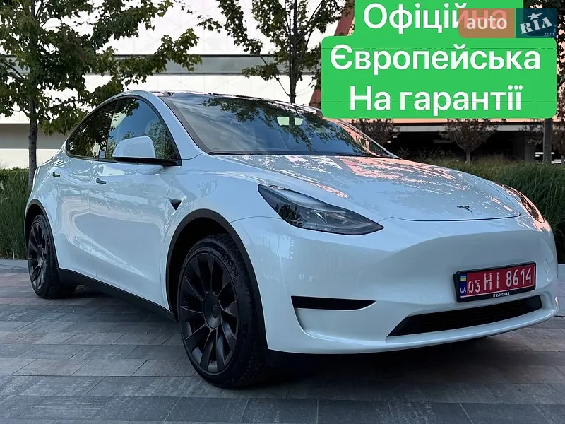 Tesla Model Y 2024