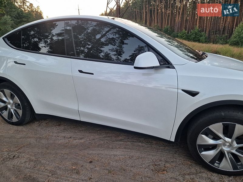 Внедорожник / Кроссовер Tesla Model Y 2022 в Черкассах