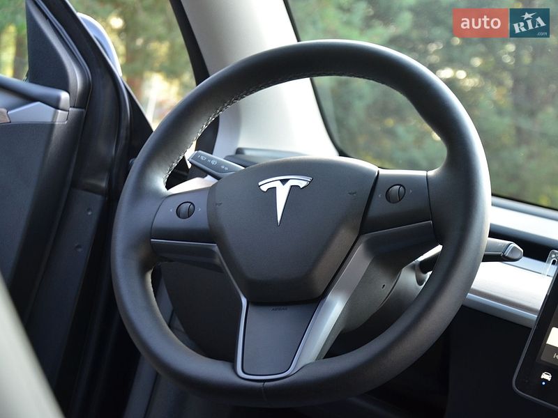 Позашляховик / Кросовер Tesla Model Y 2025 в Дрогобичі фото 55 Позашляховик / Кросовер Tesla Model Y 2025 в Дрогобичі