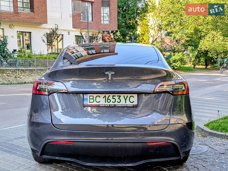 Позашляховик / Кросовер Tesla Model Y 2021 в Львові