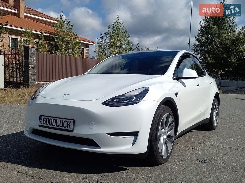 Tesla Model Y 2023