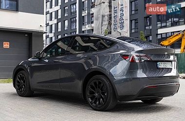 Позашляховик / Кросовер Tesla Model Y 2022 в Львові