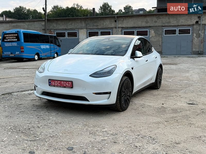 Позашляховик / Кросовер Tesla Model Y 2023 в Кременці фото 4 Позашляховик / Кросовер Tesla Model Y 2023 в Кременці