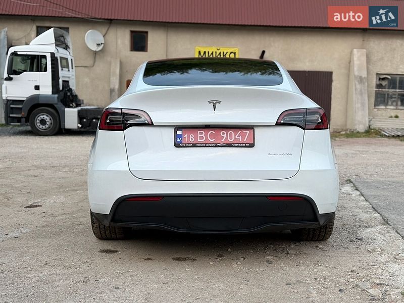Позашляховик / Кросовер Tesla Model Y 2023 в Кременці фото 11 Позашляховик / Кросовер Tesla Model Y 2023 в Кременці