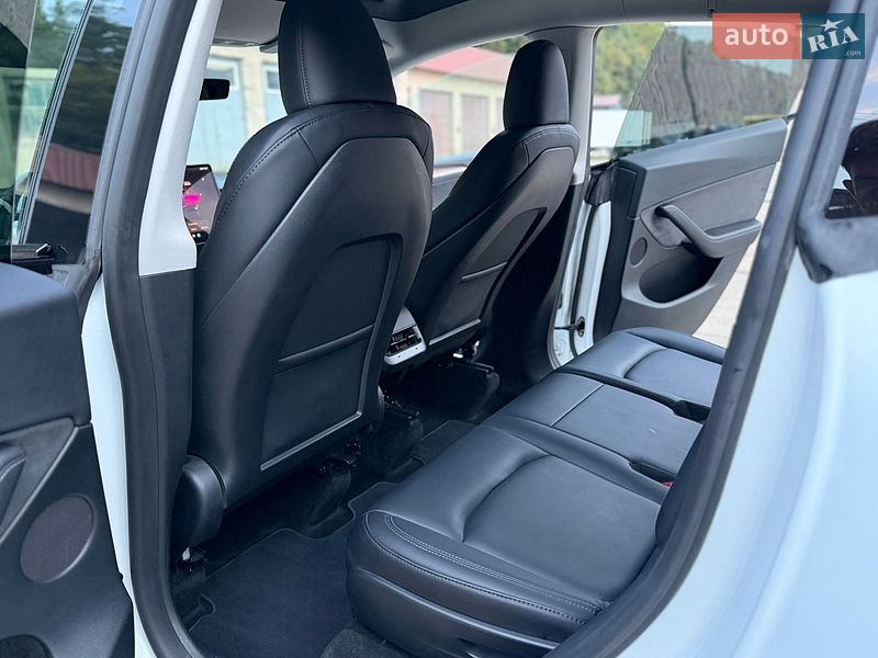 Позашляховик / Кросовер Tesla Model Y 2023 в Кременці фото 22 Позашляховик / Кросовер Tesla Model Y 2023 в Кременці