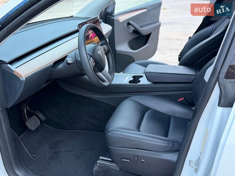 Позашляховик / Кросовер Tesla Model Y 2023 в Кременці фото 24 Позашляховик / Кросовер Tesla Model Y 2023 в Кременці