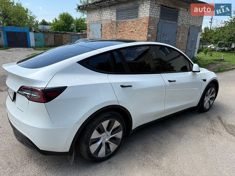 Позашляховик / Кросовер Tesla Model Y 2024 в Дніпрі