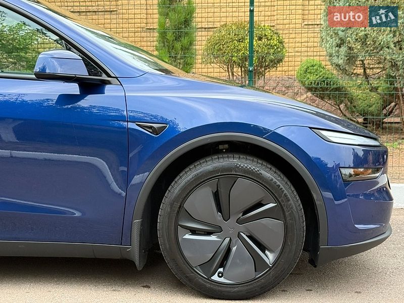 Позашляховик / Кросовер Tesla Model Y 2025 в Рівному фото 22 Позашляховик / Кросовер Tesla Model Y 2025 в Рівному