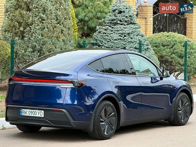 Позашляховик / Кросовер Tesla Model Y 2025 в Рівному фото 34 Позашляховик / Кросовер Tesla Model Y 2025 в Рівному