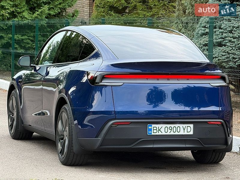 Позашляховик / Кросовер Tesla Model Y 2025 в Рівному фото 38 Позашляховик / Кросовер Tesla Model Y 2025 в Рівному