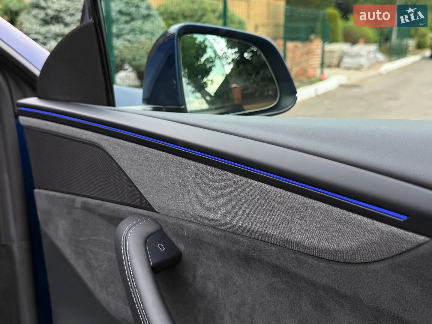 2025 Tesla Model Y - мініатюра 92