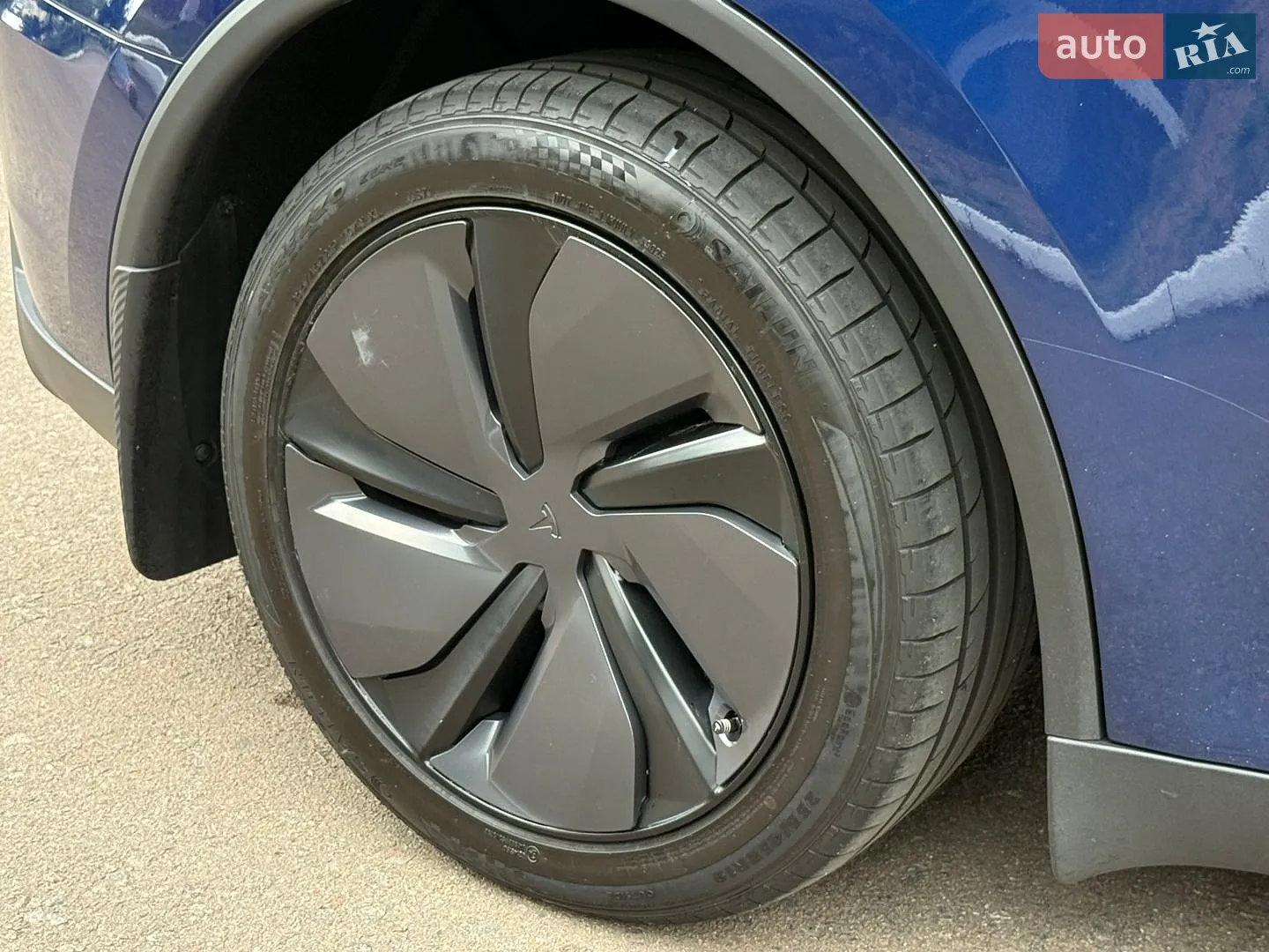 2025 Tesla Model Y - мініатюра 124