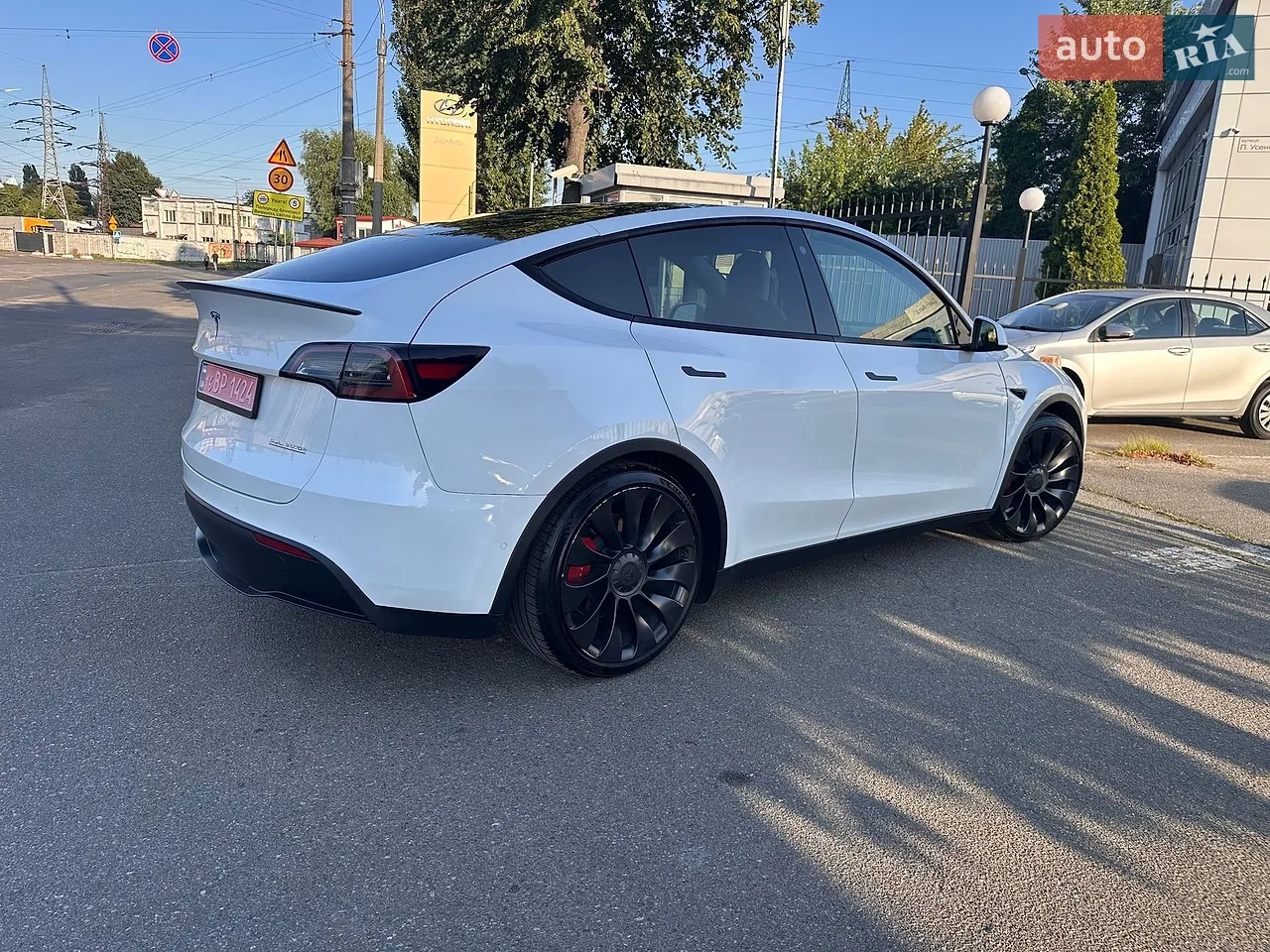2024 Tesla Model Y - мініатюра 19