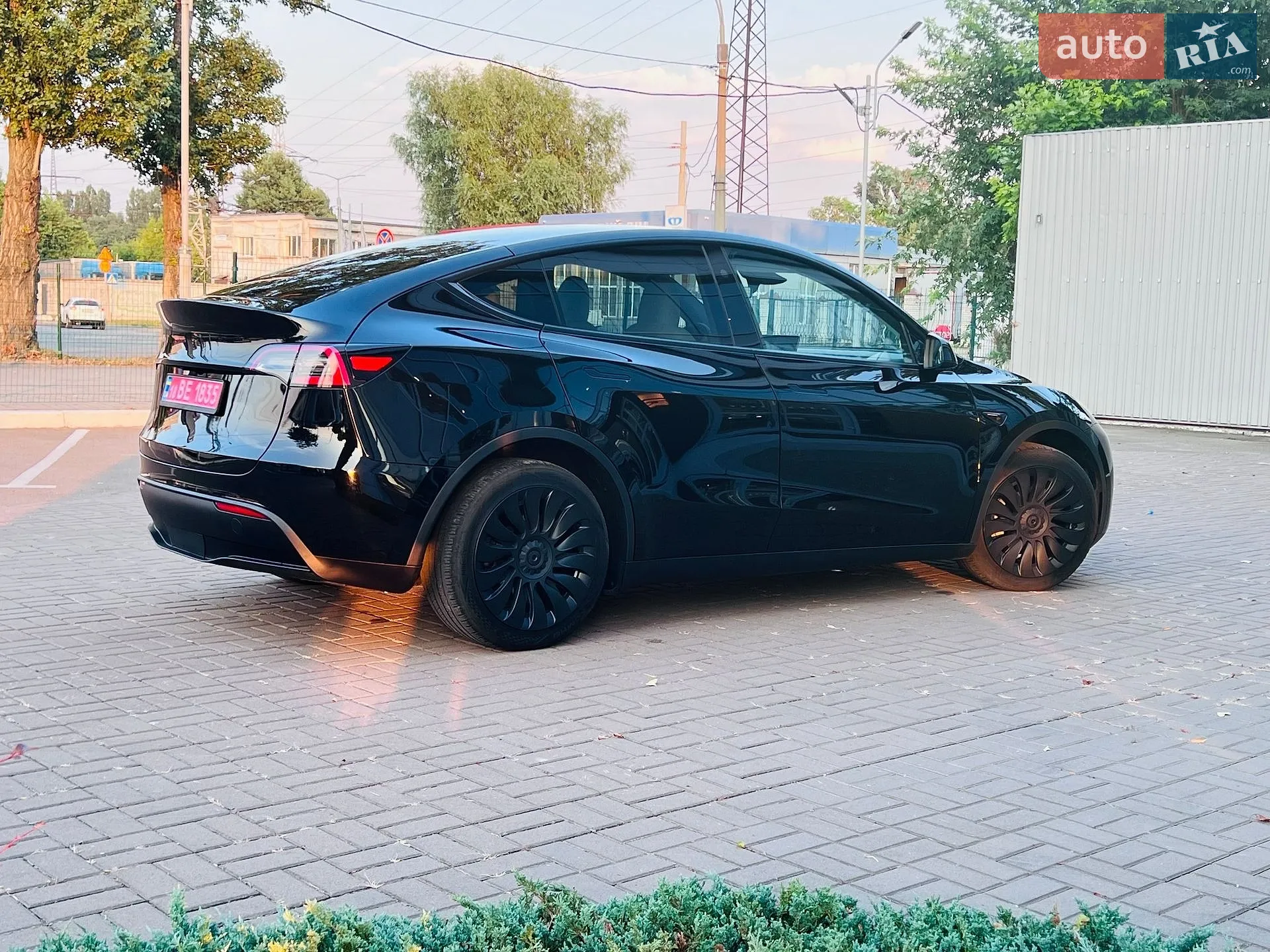 2024 Tesla Model Y - мініатюра 4