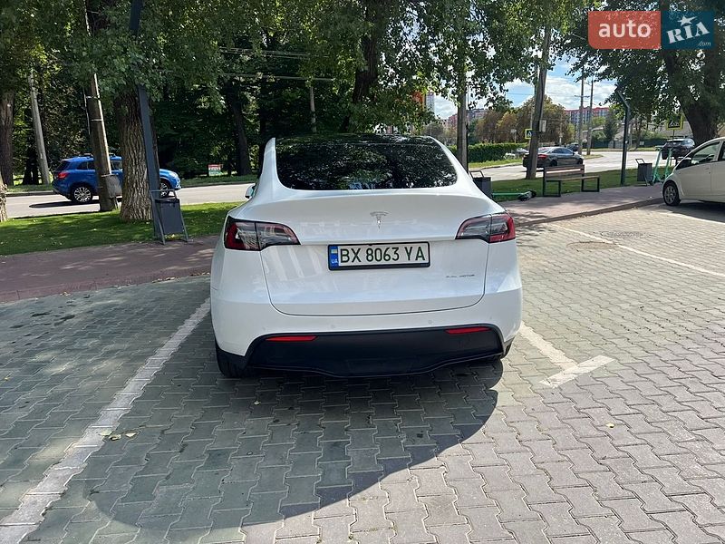 Внедорожник / Кроссовер Tesla Model Y 2021 в Хмельницком