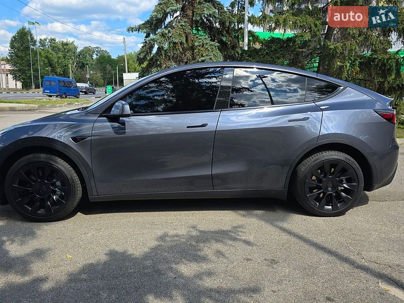 Внедорожник / Кроссовер Tesla Model Y 2023 в Харькове