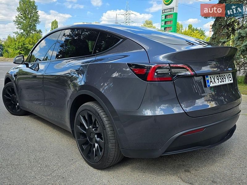 Внедорожник / Кроссовер Tesla Model Y 2023 в Харькове