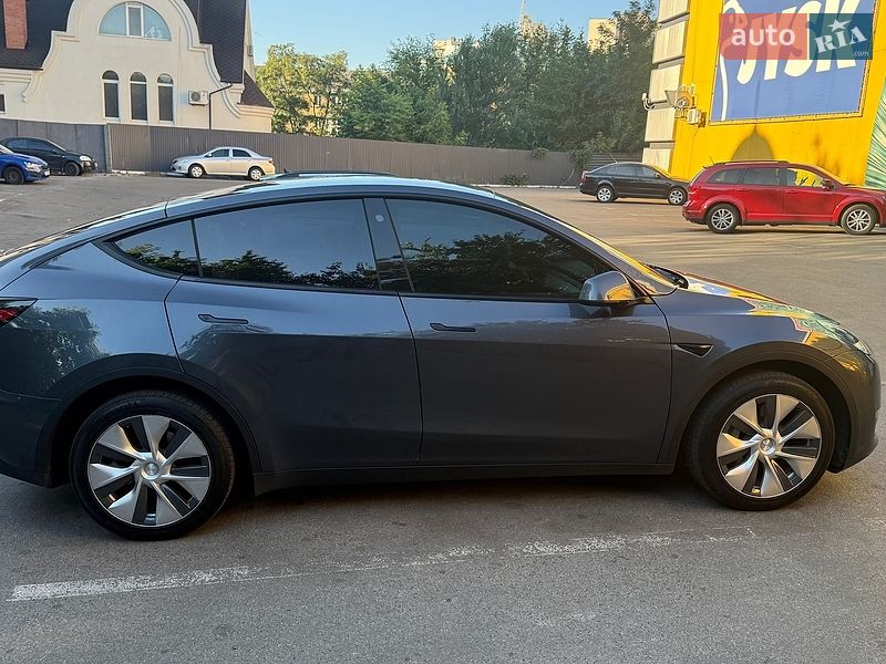 Внедорожник / Кроссовер Tesla Model Y 2023 в Буче
