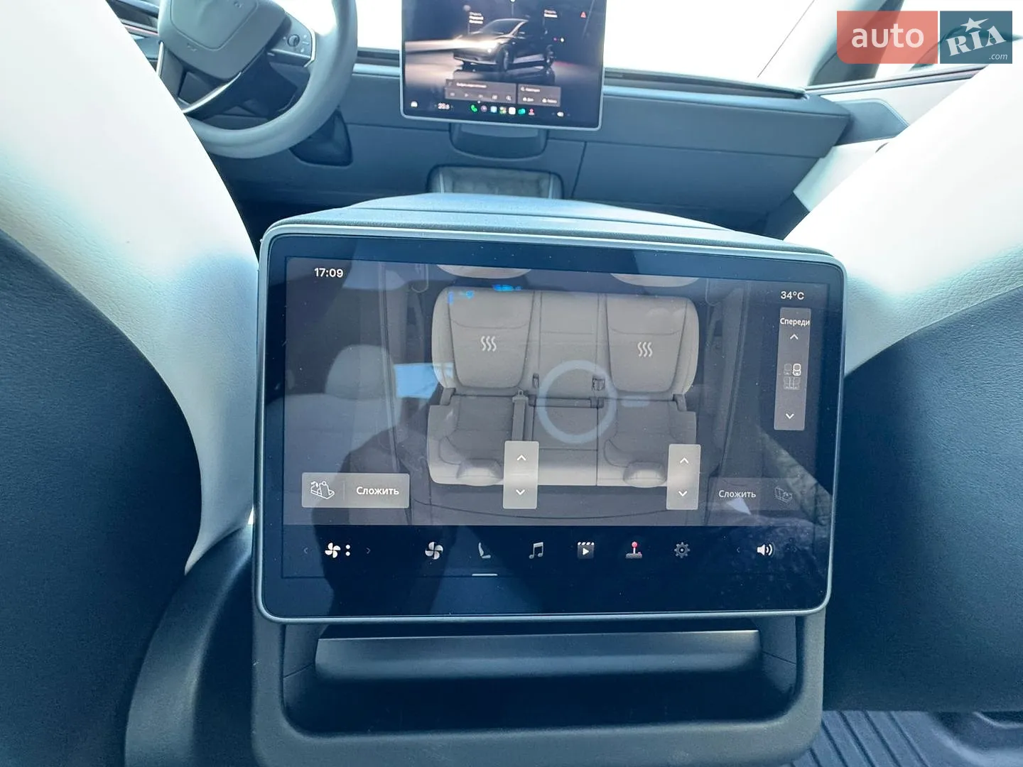 2026 Tesla Model Y - мініатюра 41