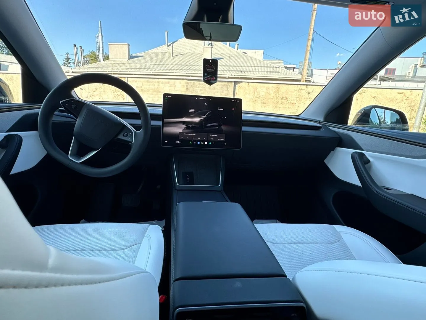2026 Tesla Model Y - мініатюра 43