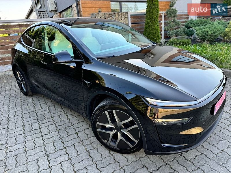 Позашляховик / Кросовер Tesla Model Y 2026 в Стрию