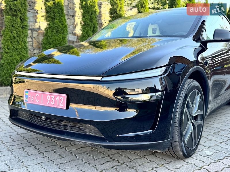 Позашляховик / Кросовер Tesla Model Y 2026 в Стрию