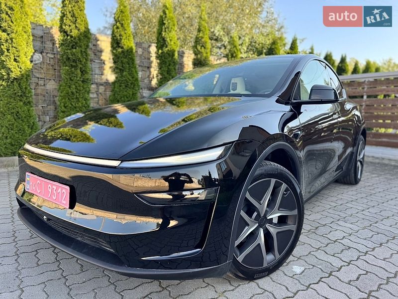 Позашляховик / Кросовер Tesla Model Y 2026 в Стрию