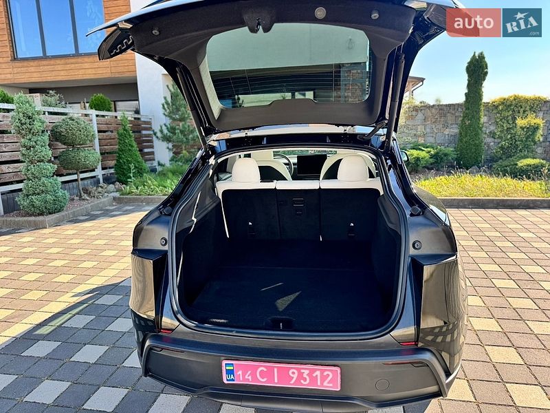 Позашляховик / Кросовер Tesla Model Y 2026 в Стрию