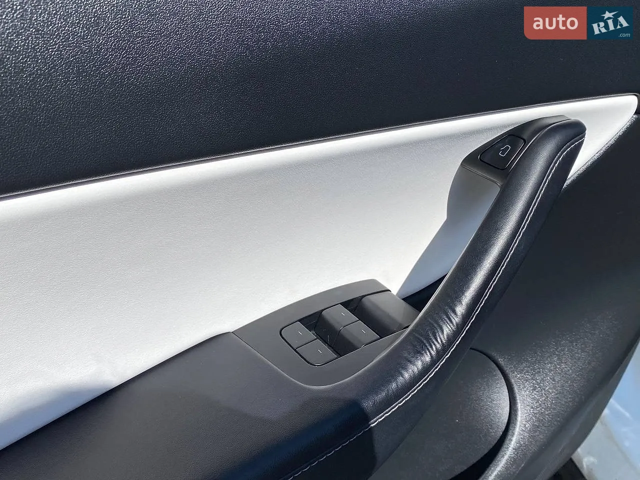 2022 Tesla Model Y - мініатюра 12