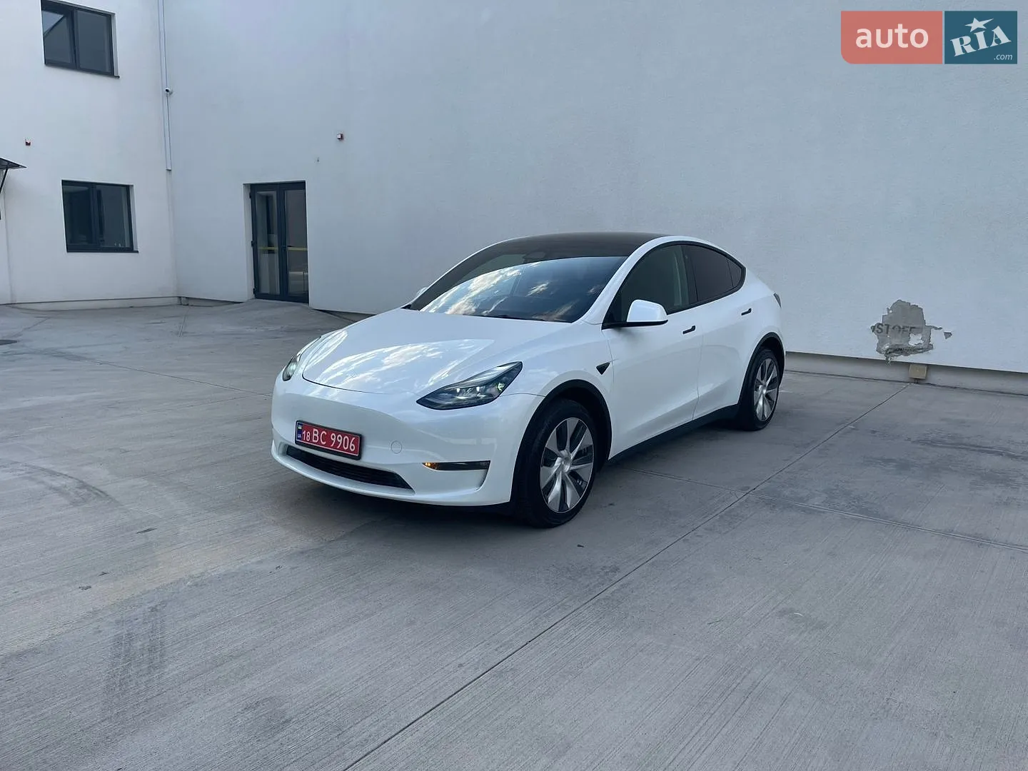 2023 Tesla Model Y - мініатюра 2