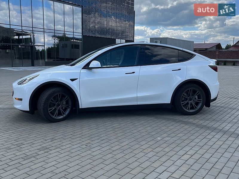 Внедорожник / Кроссовер Tesla Model Y 2022 в Костополе
