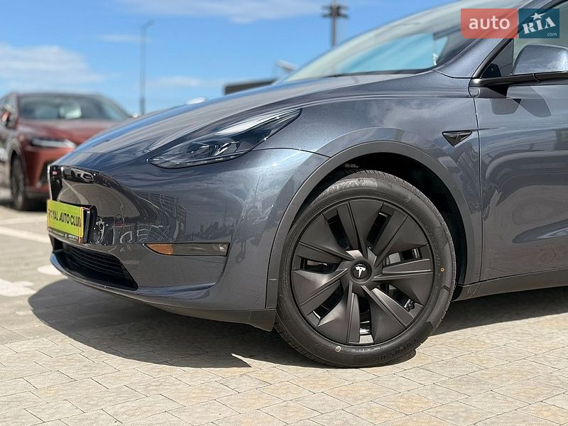 Позашляховик / Кросовер Tesla Model Y 2023 в Львові