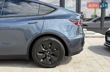 Позашляховик / Кросовер Tesla Model Y 2023 в Львові