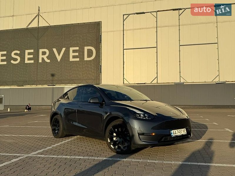 Позашляховик / Кросовер Tesla Model Y 2023 в Києві