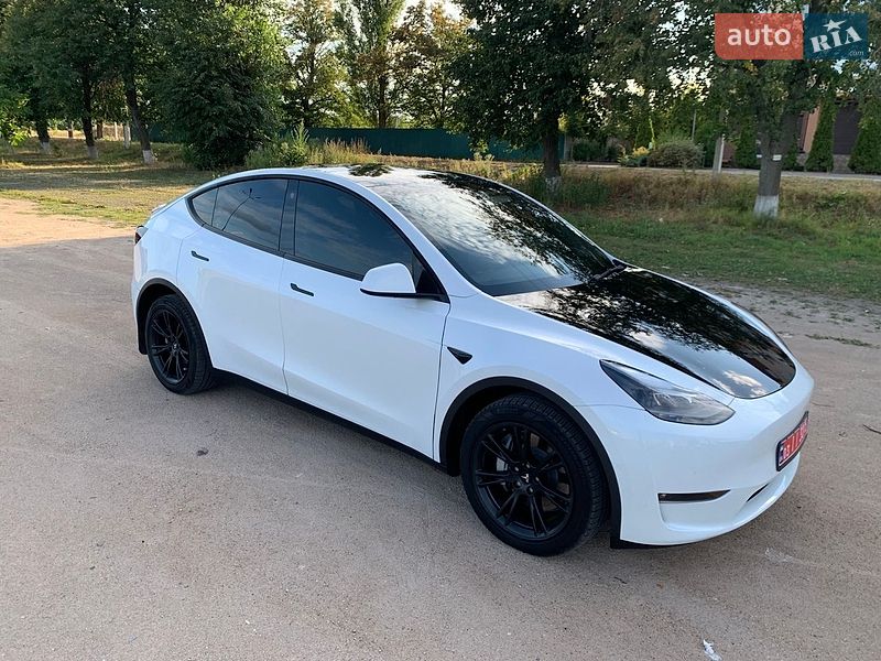 Позашляховик / Кросовер Tesla Model Y 2020 в Києві