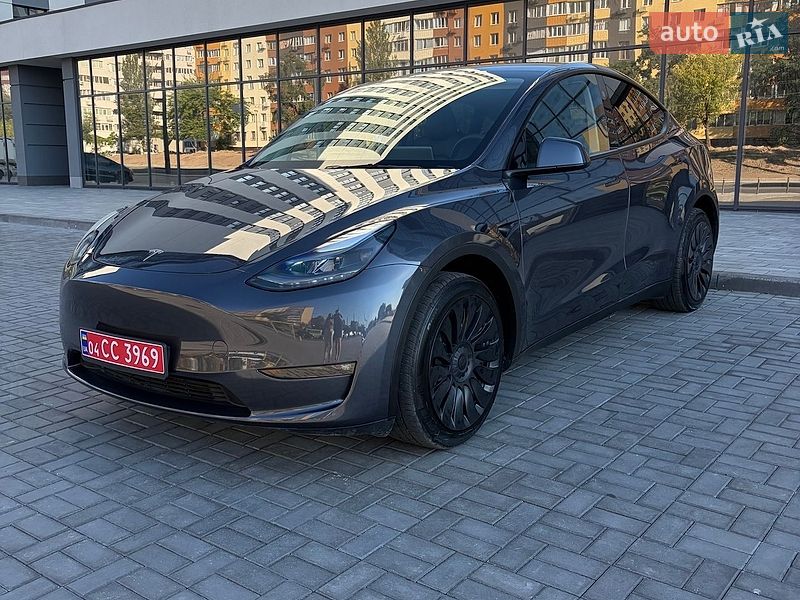 Позашляховик / Кросовер Tesla Model Y 2023 в Дніпрі фото 3 Позашляховик / Кросовер Tesla Model Y 2023 в Дніпрі