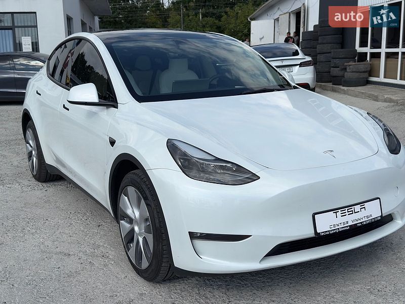 Позашляховик / Кросовер Tesla Model Y 2023 в Вінниці