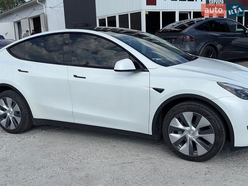 Позашляховик / Кросовер Tesla Model Y 2023 в Вінниці фото 3 Позашляховик / Кросовер Tesla Model Y 2023 в Вінниці