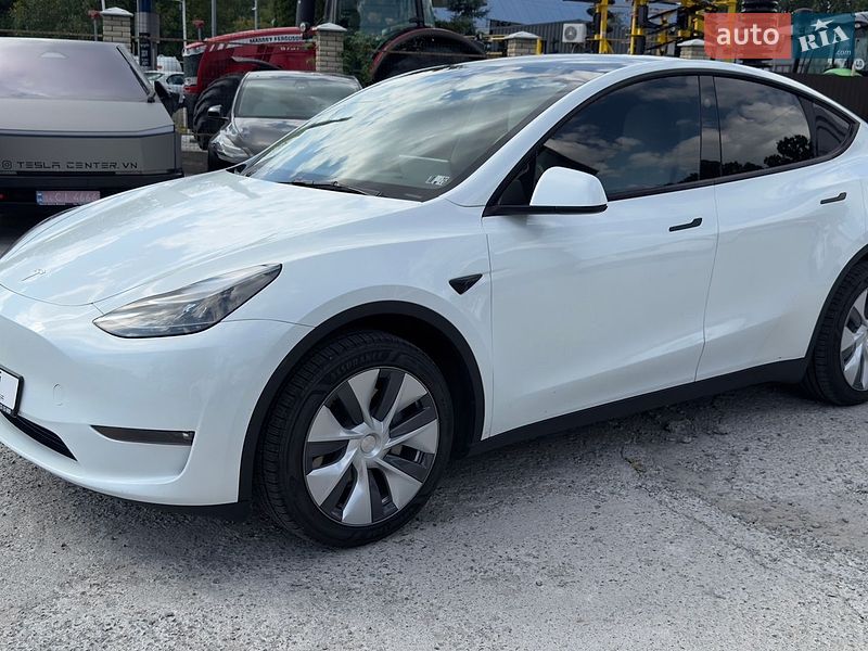 Позашляховик / Кросовер Tesla Model Y 2023 в Вінниці
