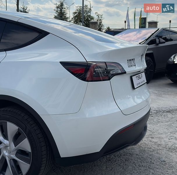 Позашляховик / Кросовер Tesla Model Y 2023 в Вінниці фото 12 Позашляховик / Кросовер Tesla Model Y 2023 в Вінниці