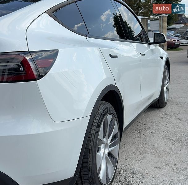 Позашляховик / Кросовер Tesla Model Y 2023 в Вінниці
