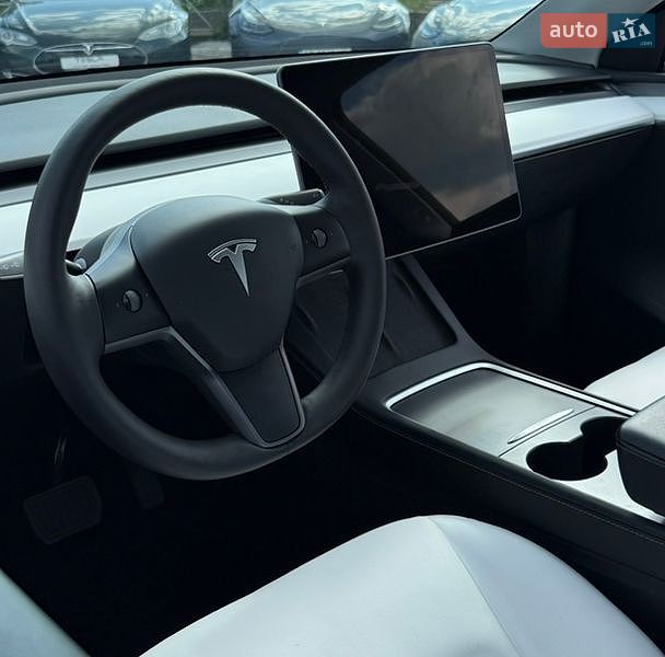 Позашляховик / Кросовер Tesla Model Y 2023 в Вінниці