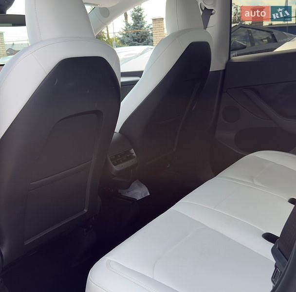 Позашляховик / Кросовер Tesla Model Y 2023 в Вінниці