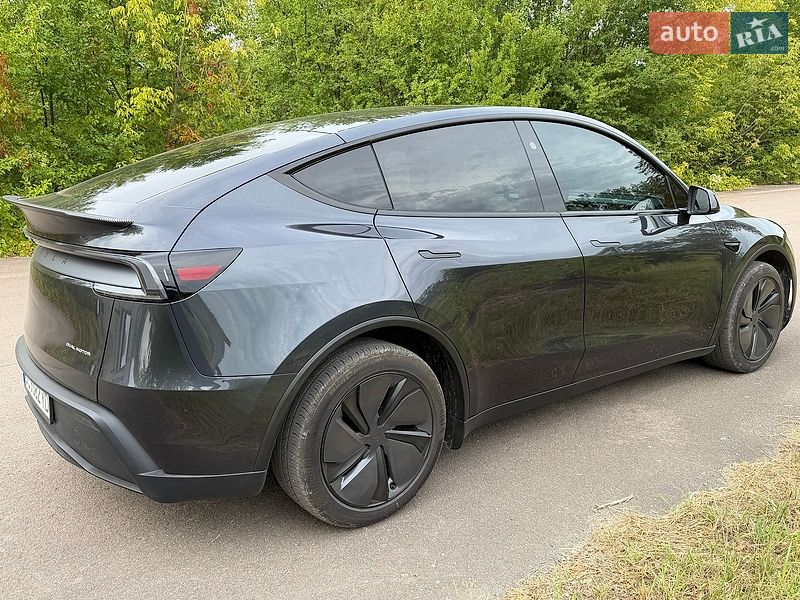 Позашляховик / Кросовер Tesla Model Y 2025 в Бориславі фото 8 Позашляховик / Кросовер Tesla Model Y 2025 в Бориславі