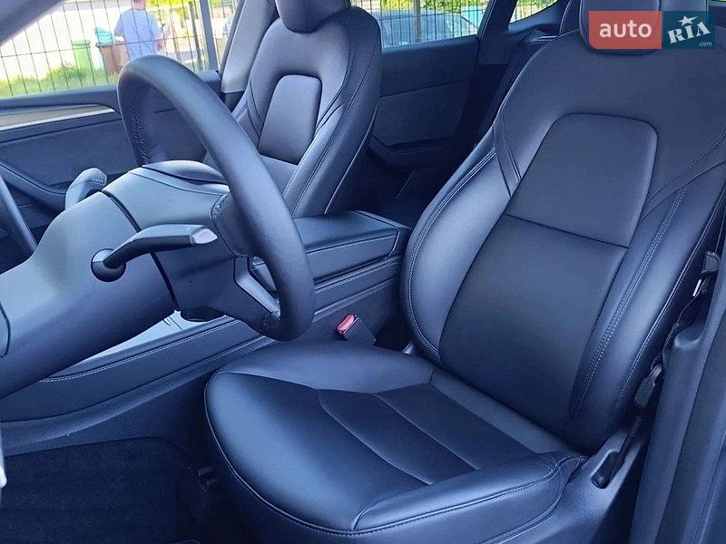 Позашляховик / Кросовер Tesla Model Y 2023 в Києві