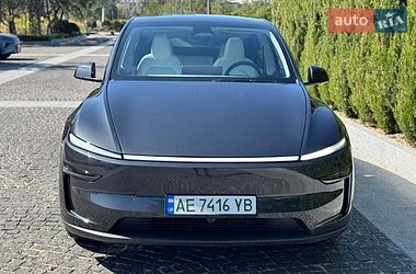 Позашляховик / Кросовер Tesla Model Y 2025 в Дніпрі