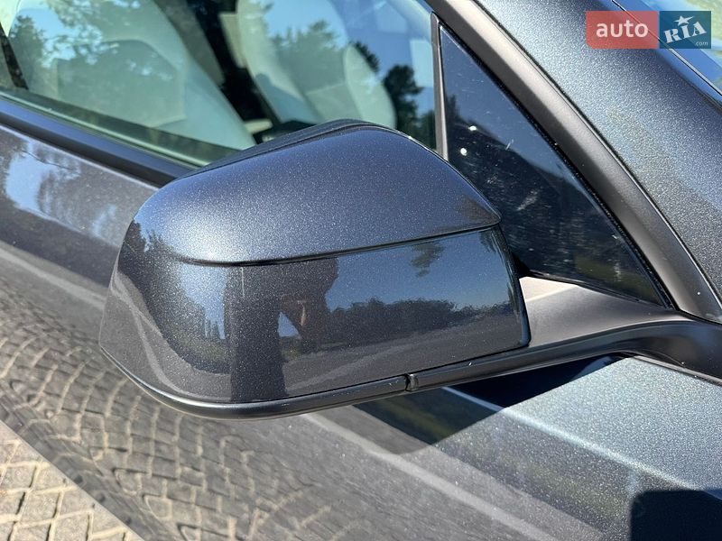 Позашляховик / Кросовер Tesla Model Y 2025 в Дніпрі